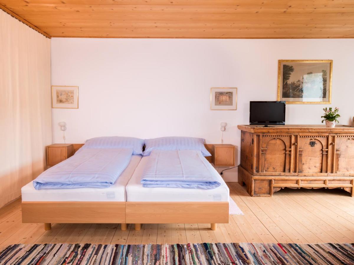 Hotel Haus Am Waldrand Flims Exterior photo